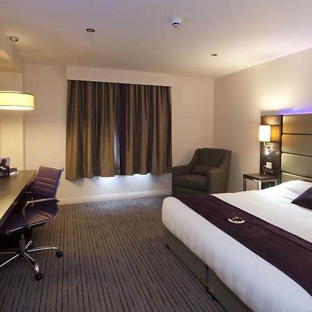 Premier Inn London Romford Central Εξωτερικό φωτογραφία
